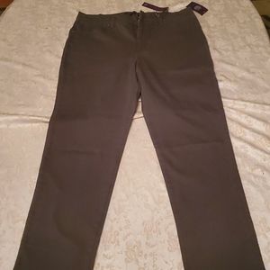 Olive colored jeans Gloria Vanderbilt